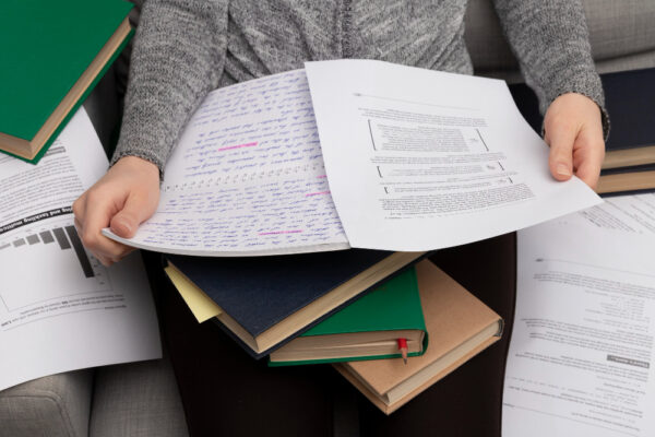 Thesis & Dissertation Writing